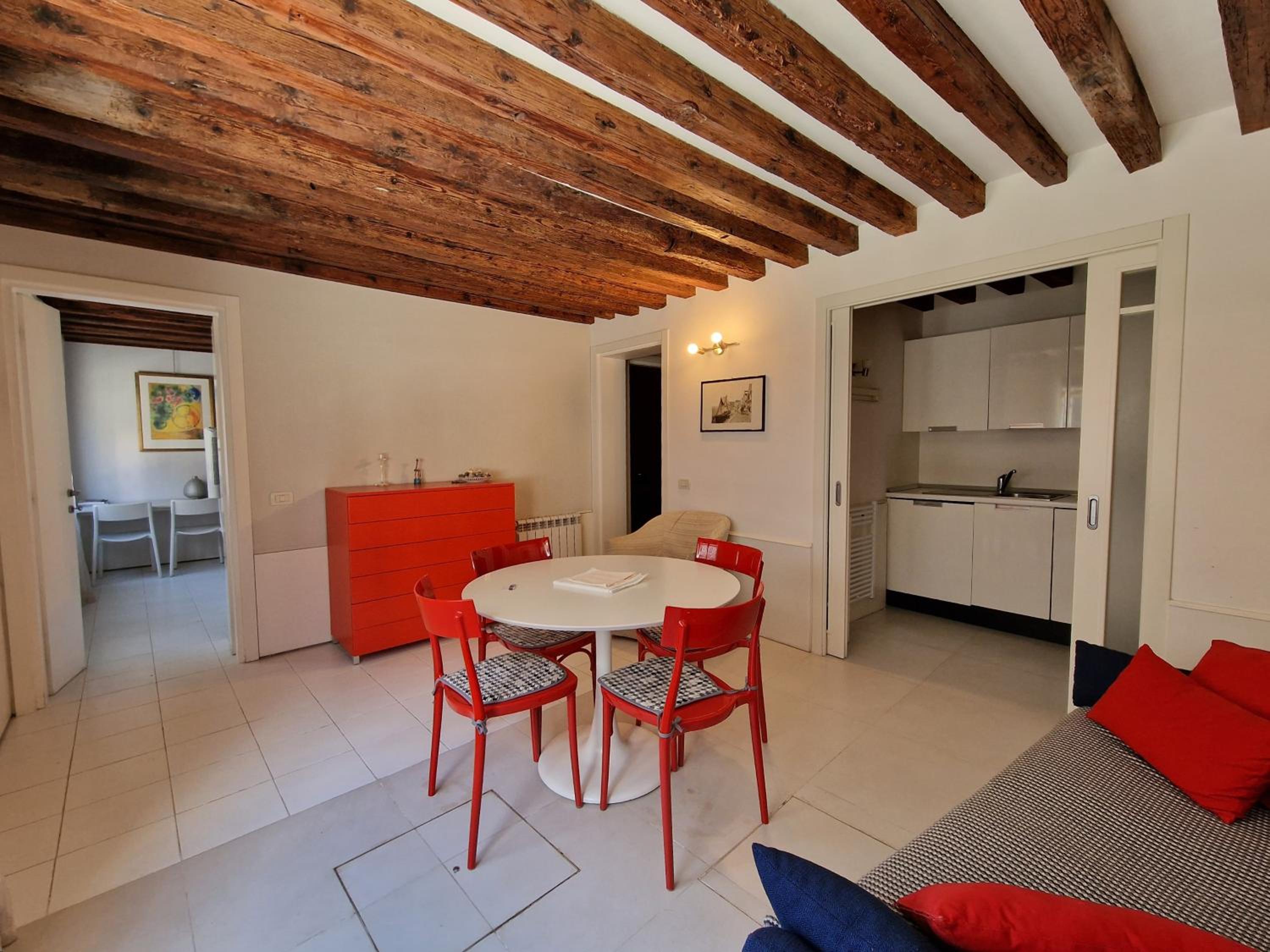 Veneziacentopercento Apartments & Rooms