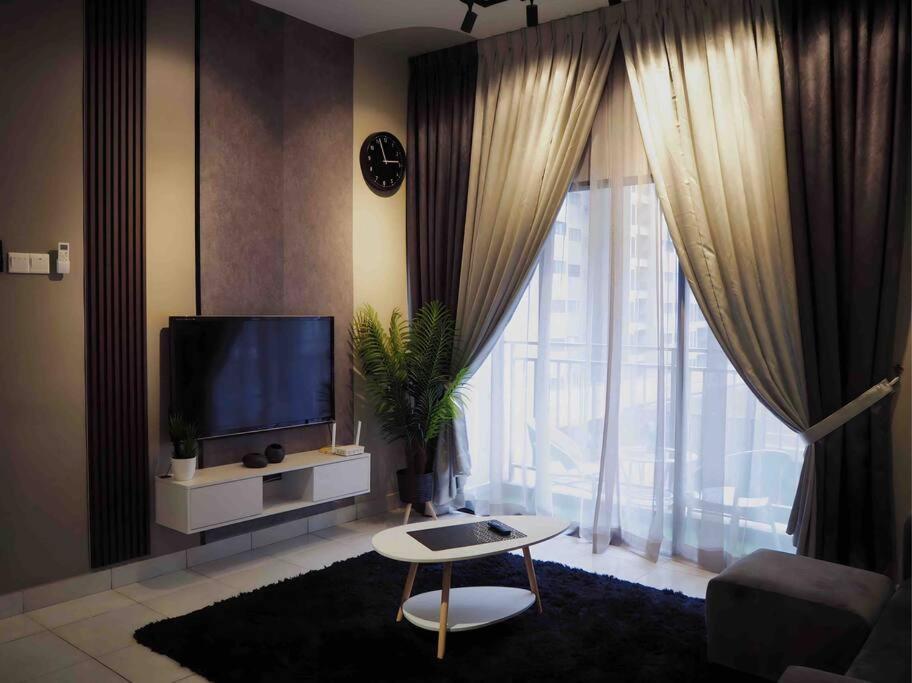 Youth City Cozy Pool View Homestay Nilai by TR photo 3