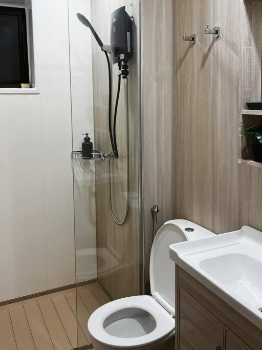 Youth City Cozy Pool View Homestay Nilai by TR photo 5