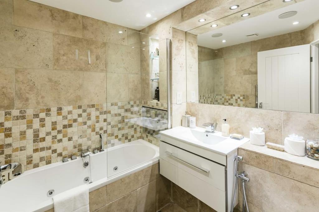 Stunning 2BD Apartment in Maida Vale