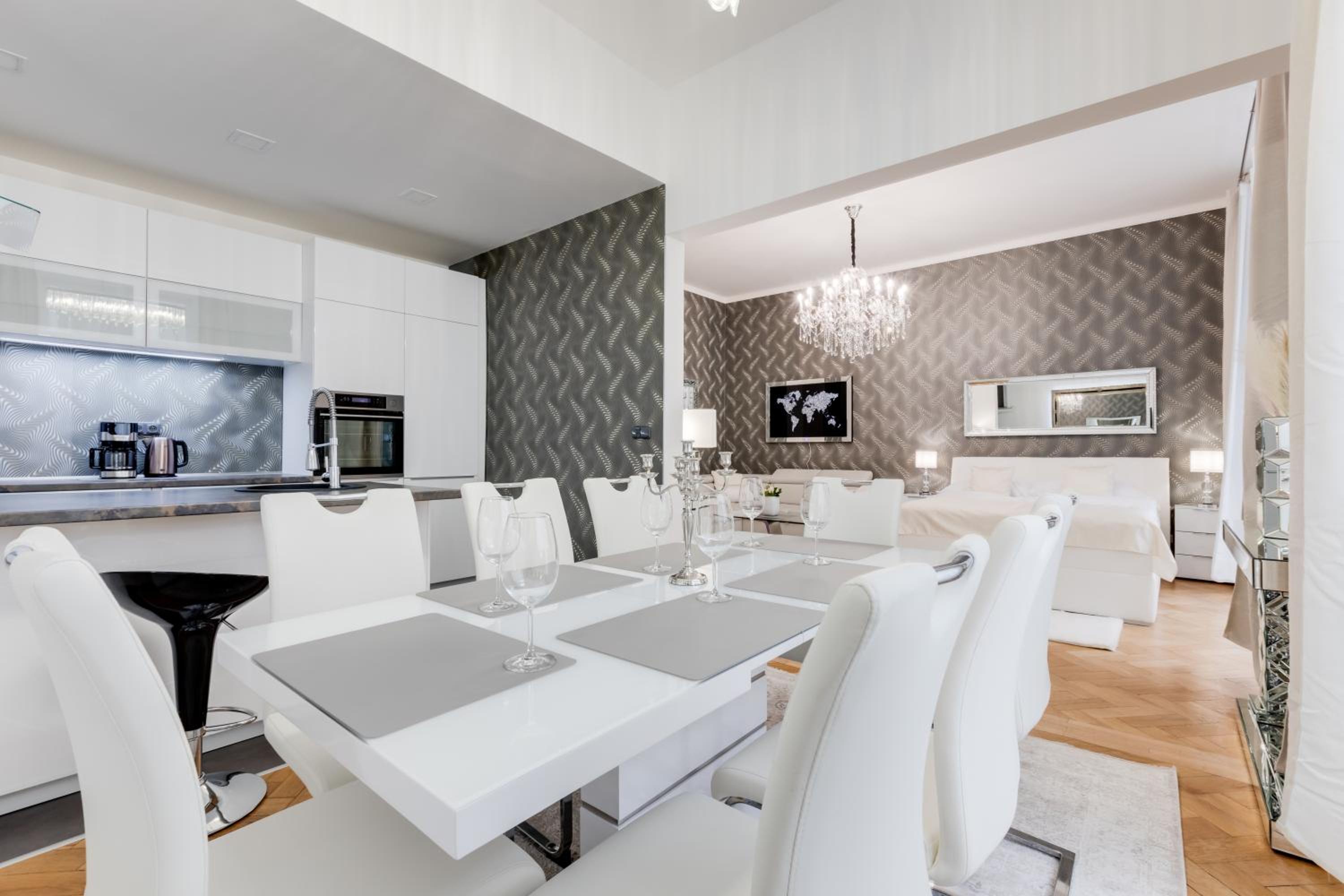 Luxury Riverside Apartments In The Center Of Prague