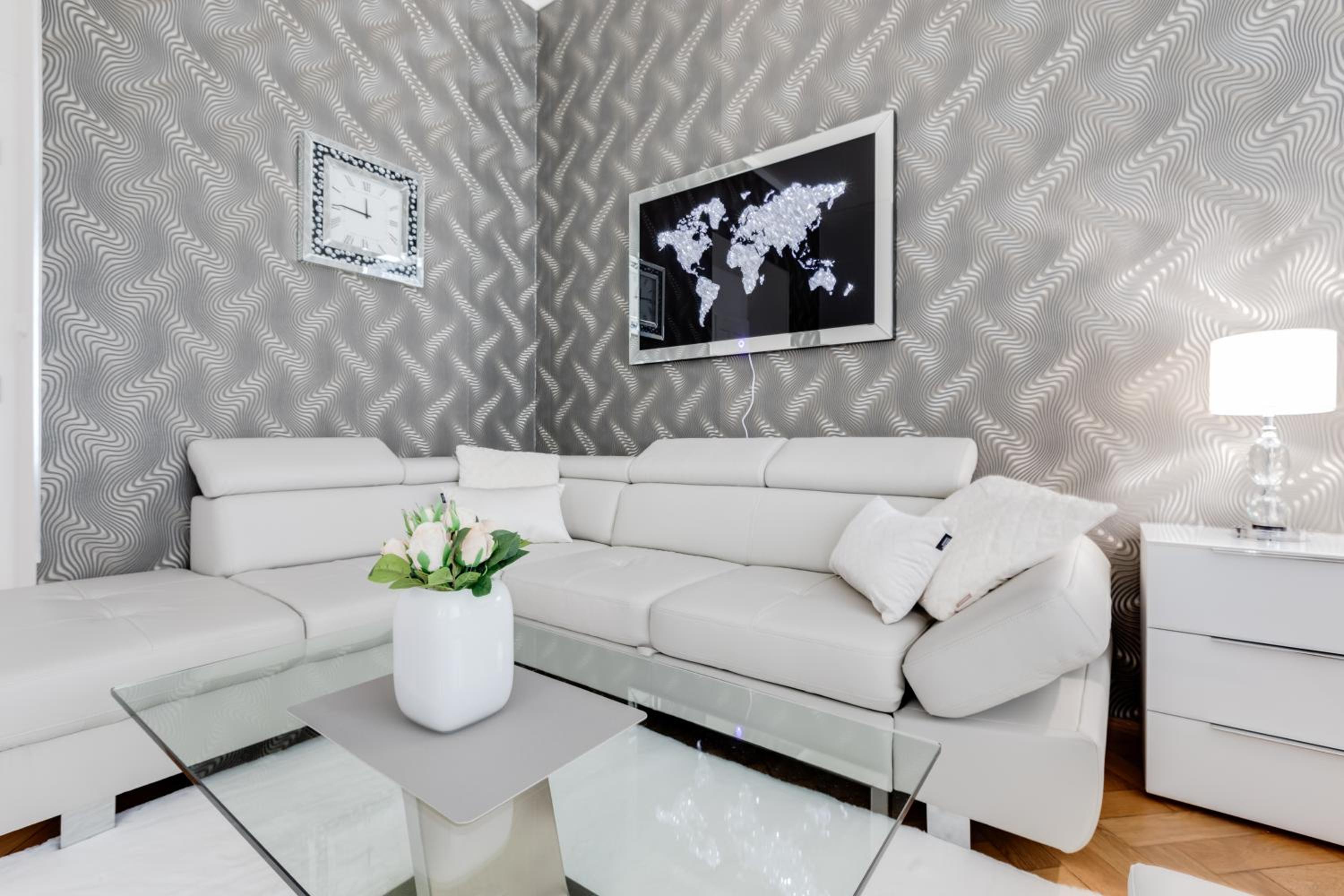 Luxury Riverside Apartments In The Center Of Prague