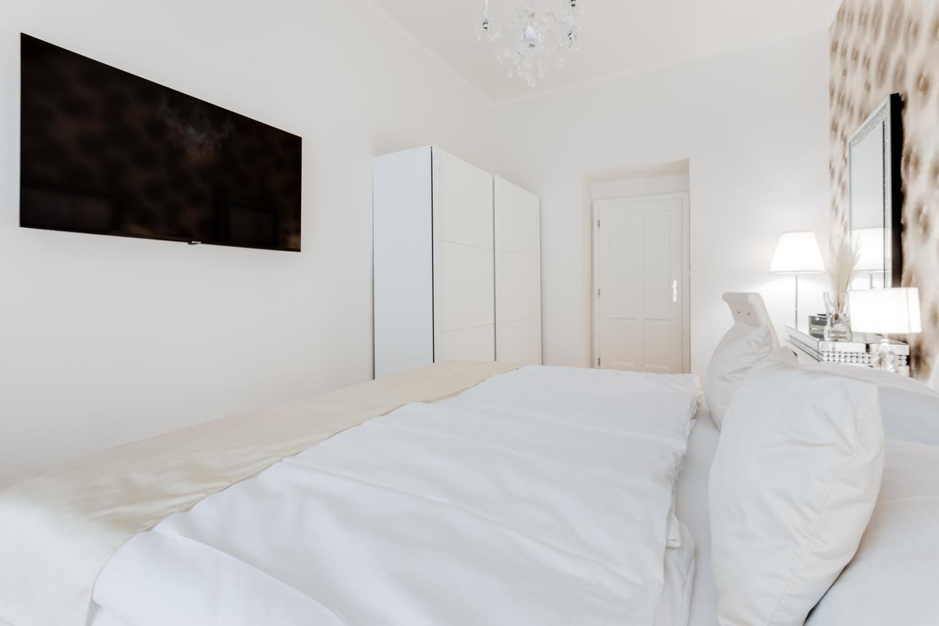 Luxury Riverside Apartments In The Center Of Prague