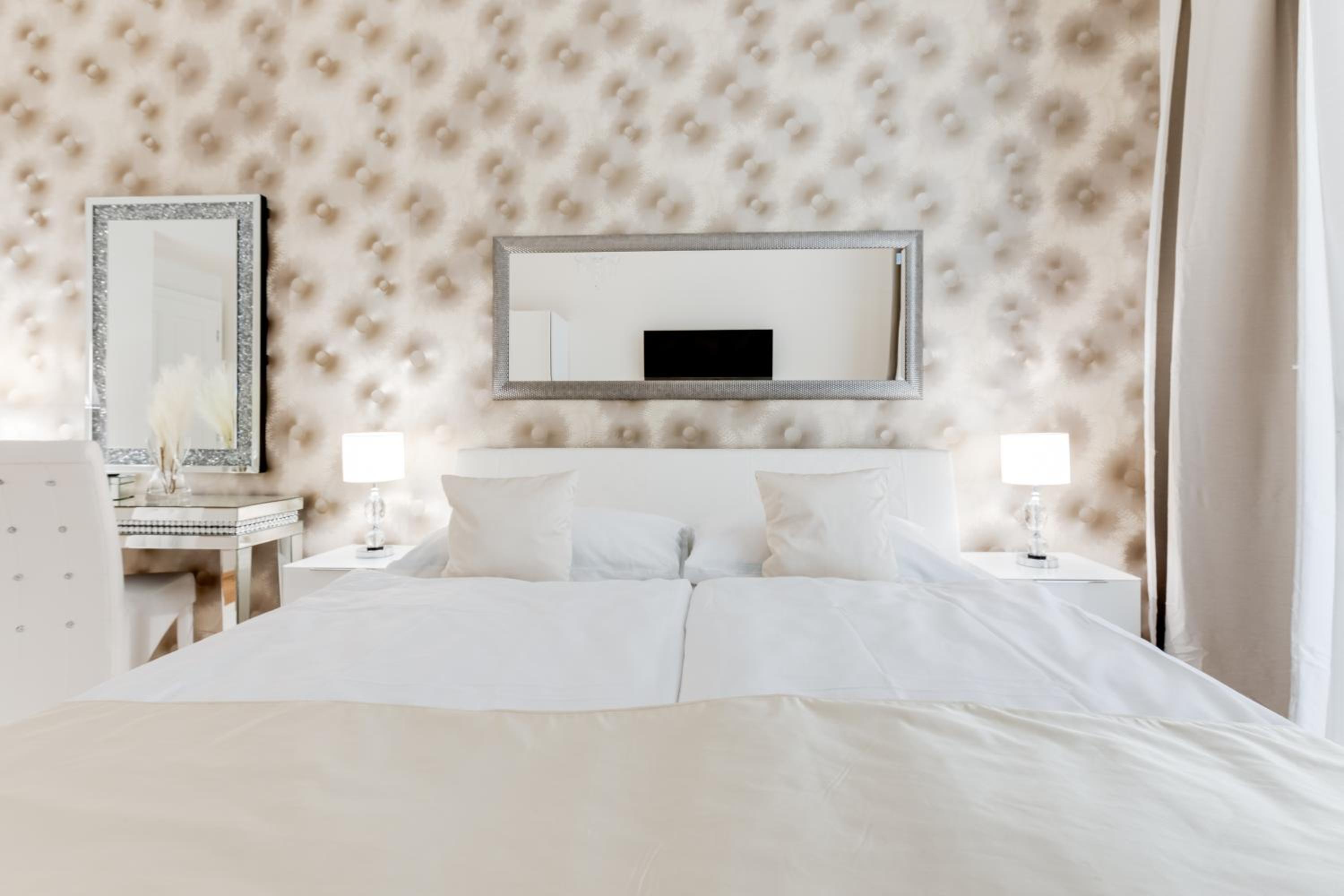 Luxury Riverside Apartments In The Center Of Prague