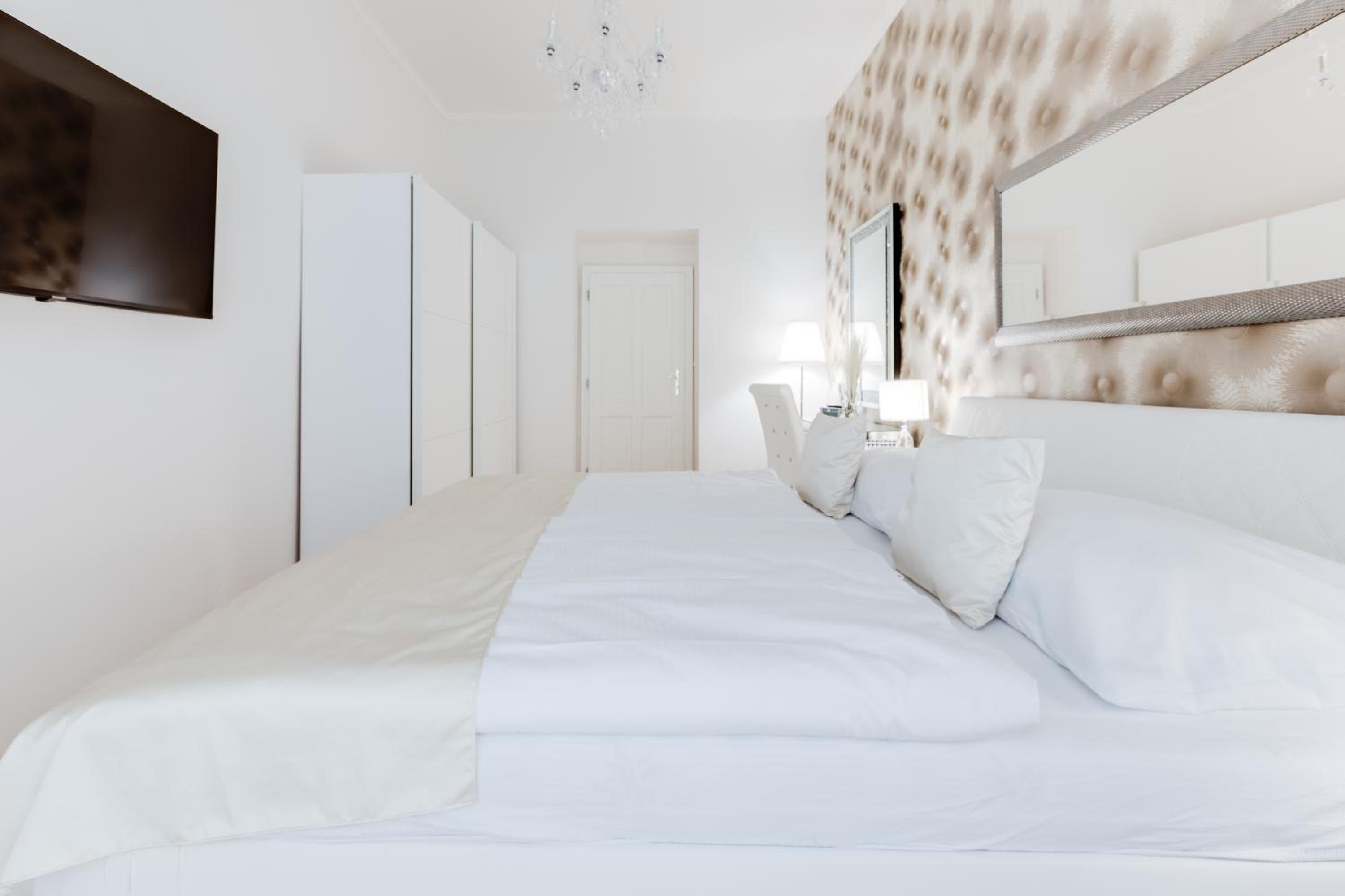 Luxury Riverside Apartments In The Center Of Prague
