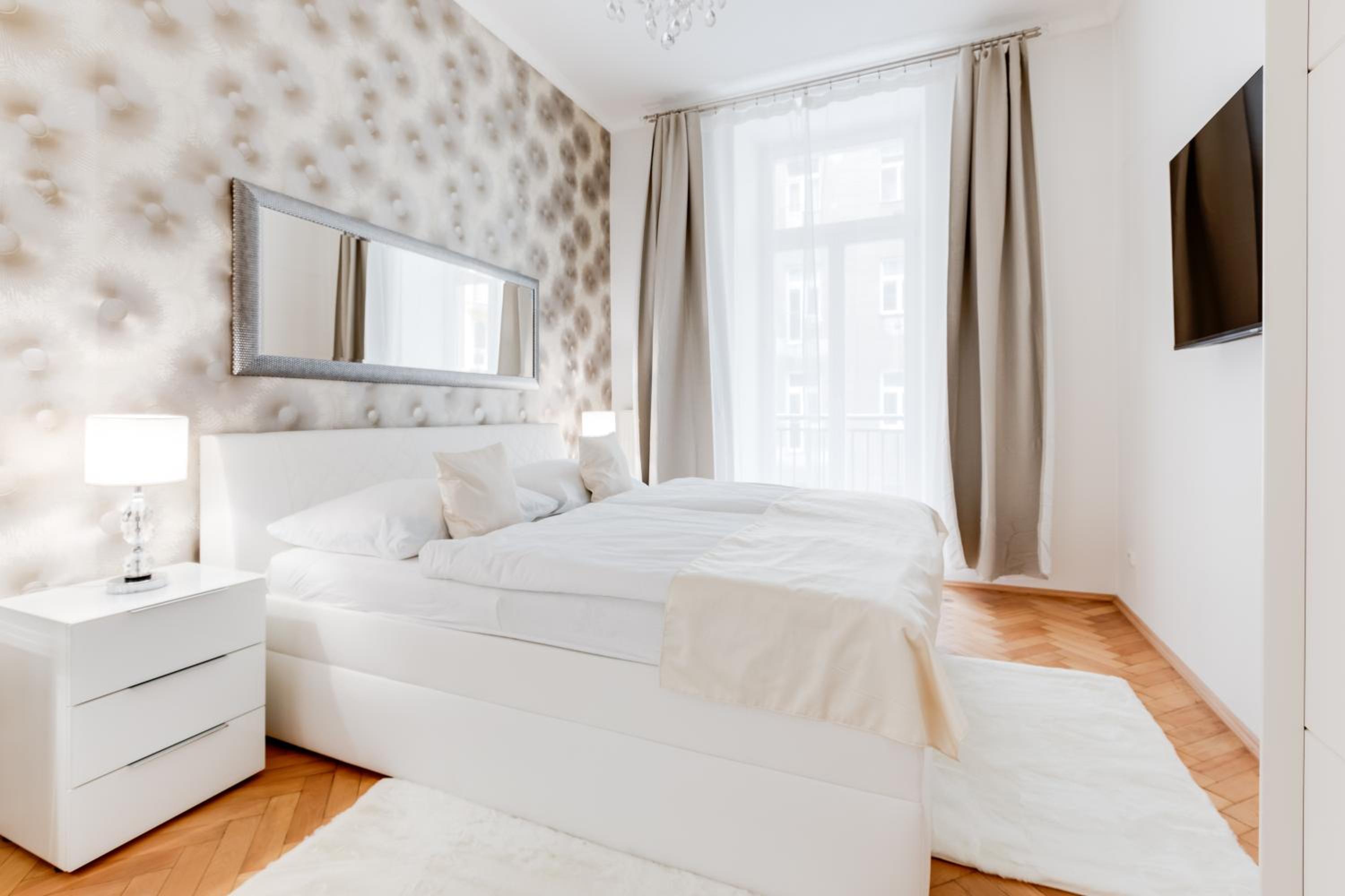 Luxury Riverside Apartments In The Center Of Prague