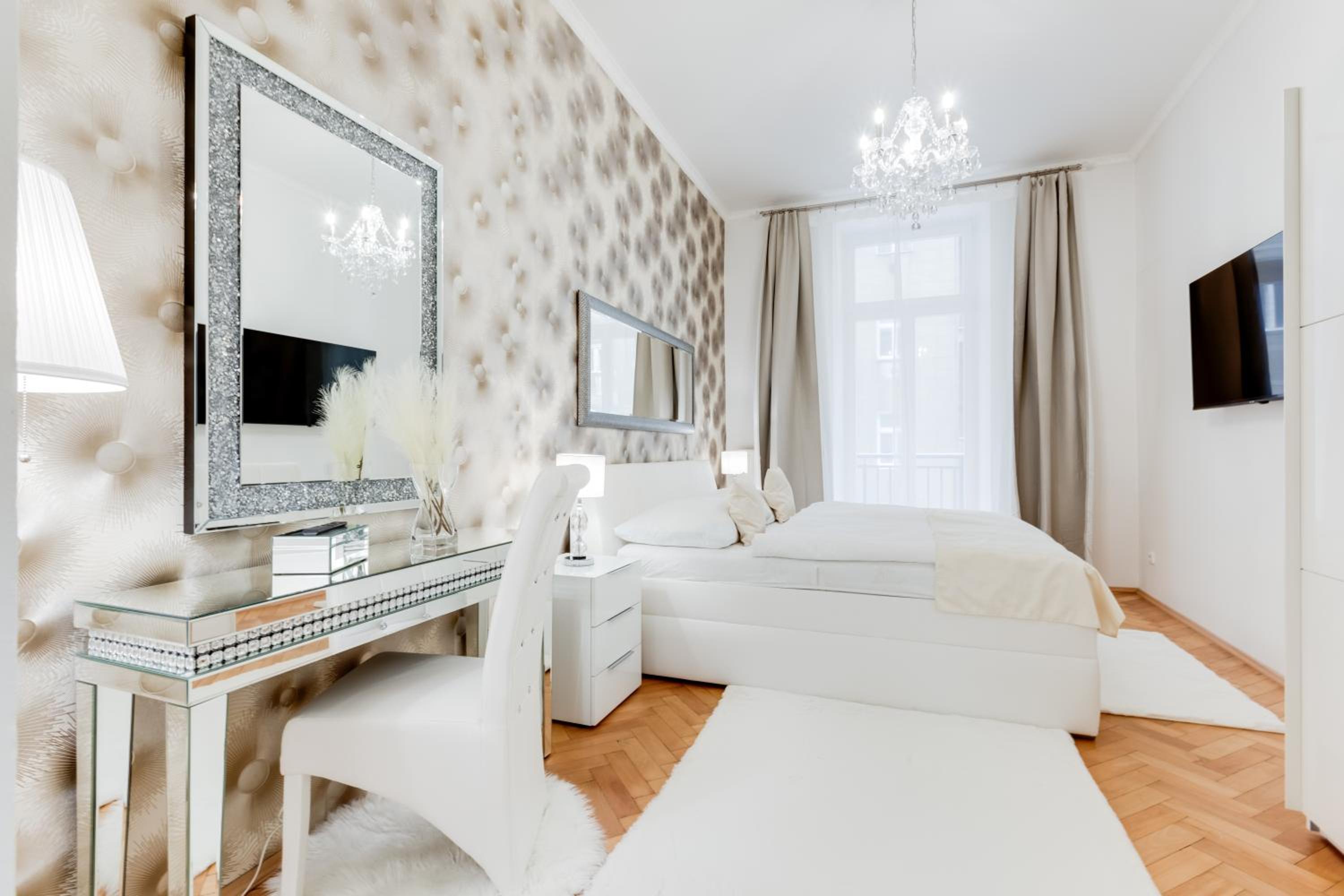 Luxury Riverside Apartments In The Center Of Prague