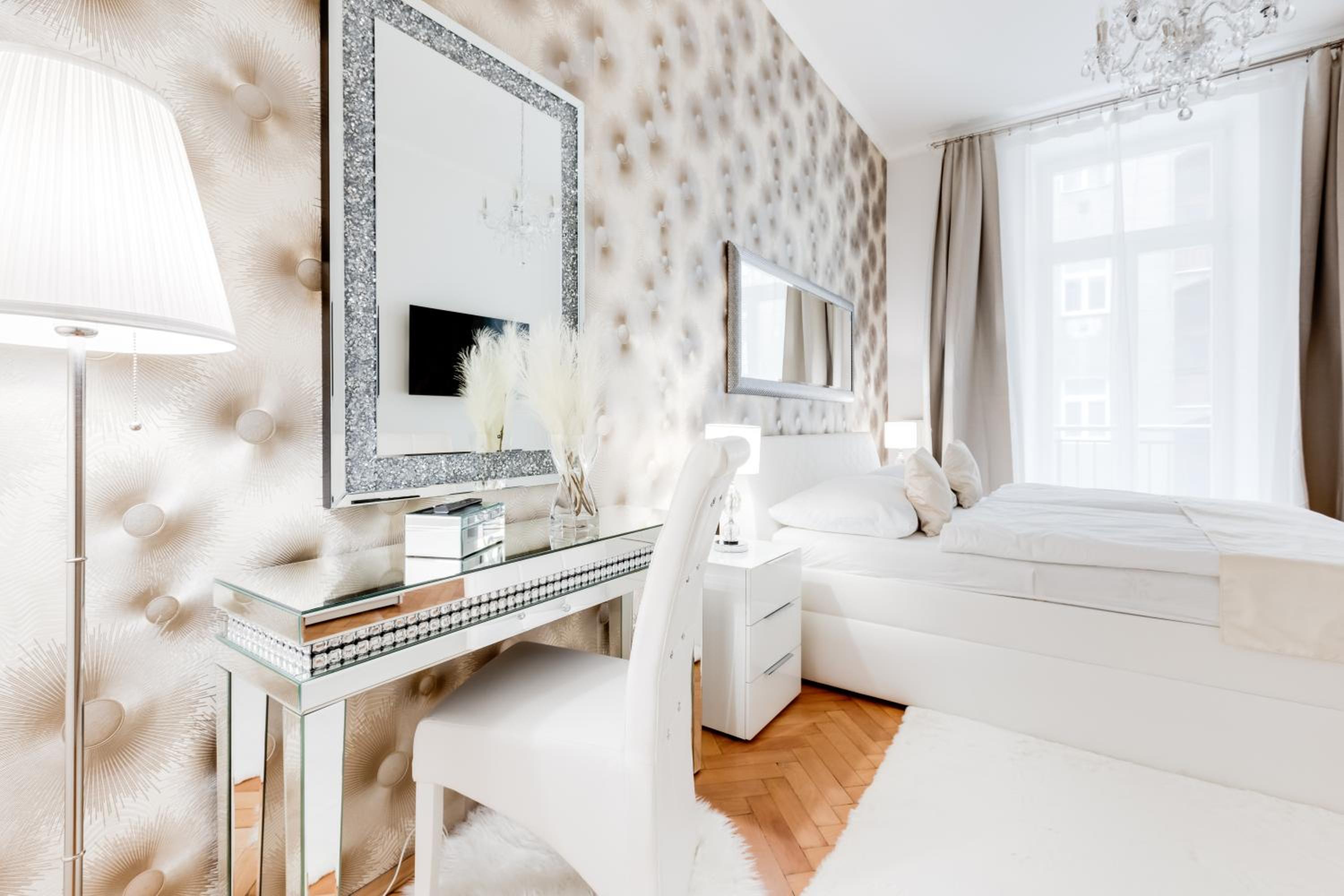 Luxury Riverside Apartments In The Center Of Prague