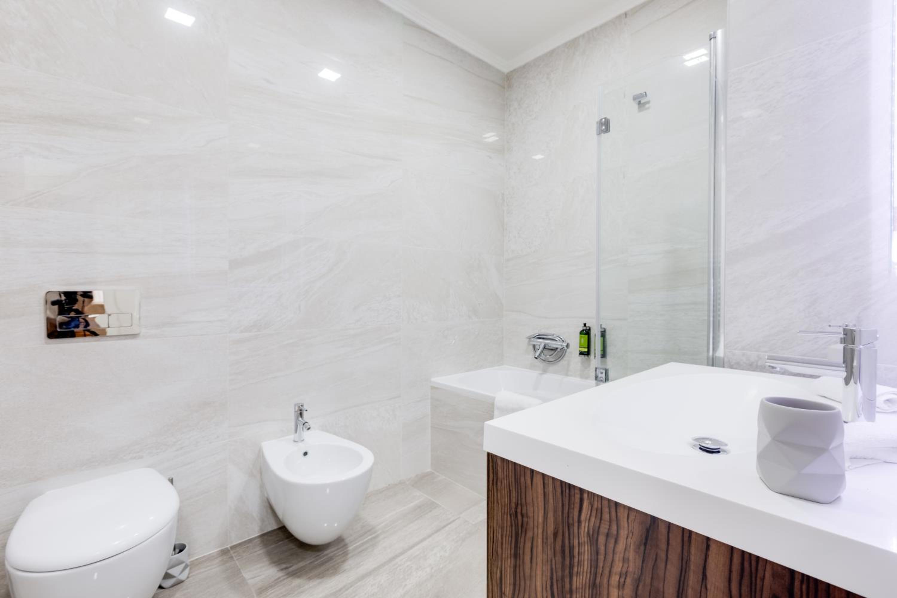 Luxury Riverside Apartments In The Center Of Prague