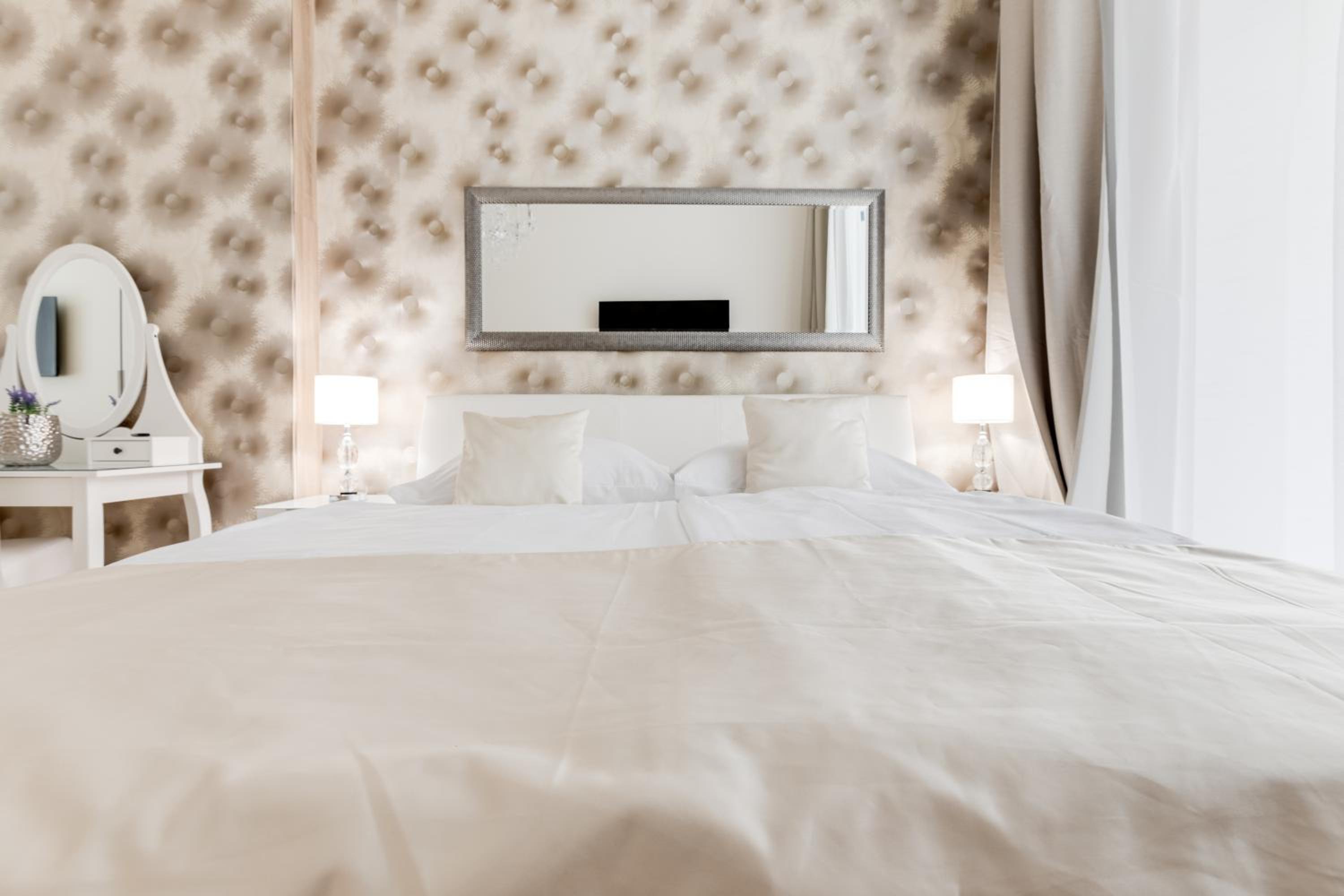 Luxury Riverside Apartments In The Center Of Prague