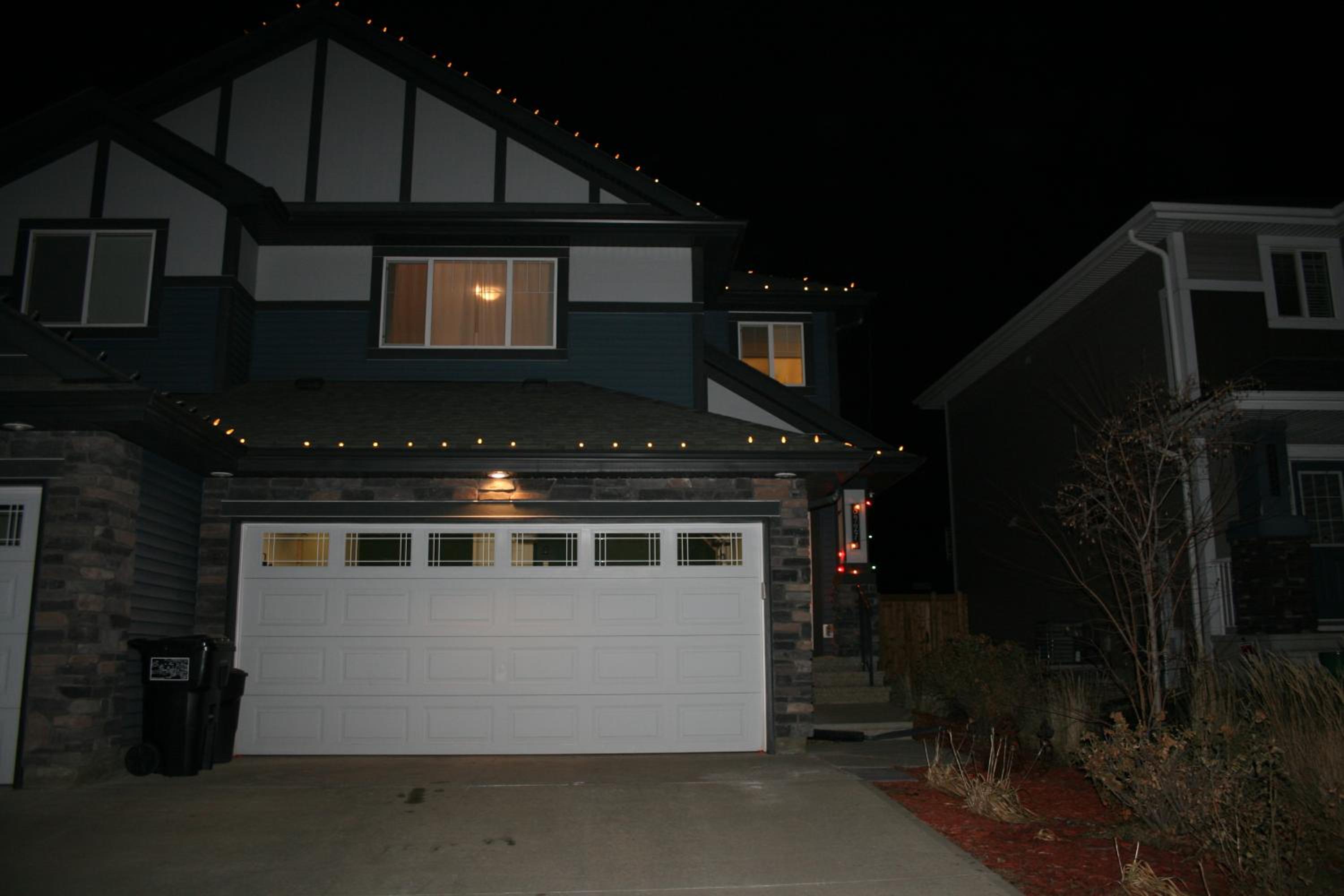 Entire Home AC 4Beds Sleeps 8 Double Garage Near WEM Free Wifi & Netflix