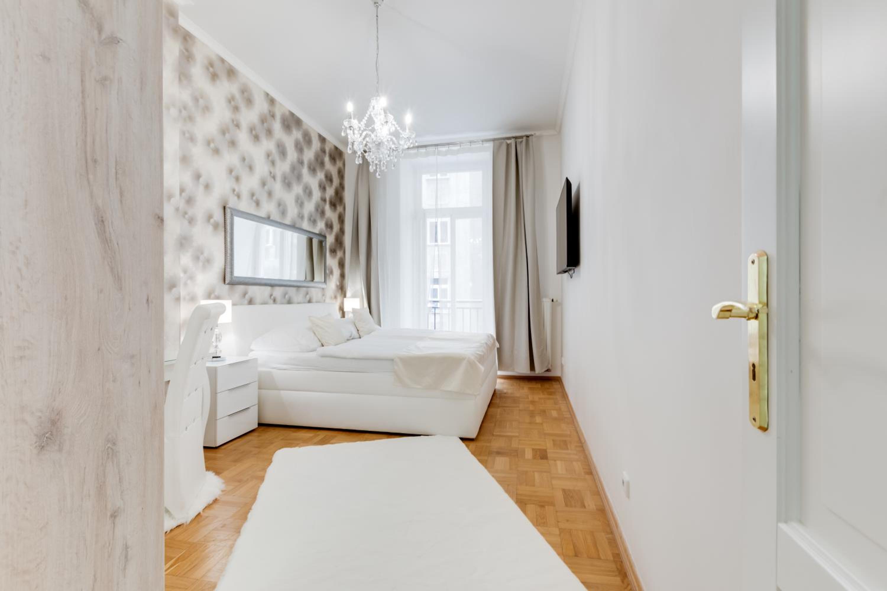 Luxury Riverside Apartments In The Center Of Prague