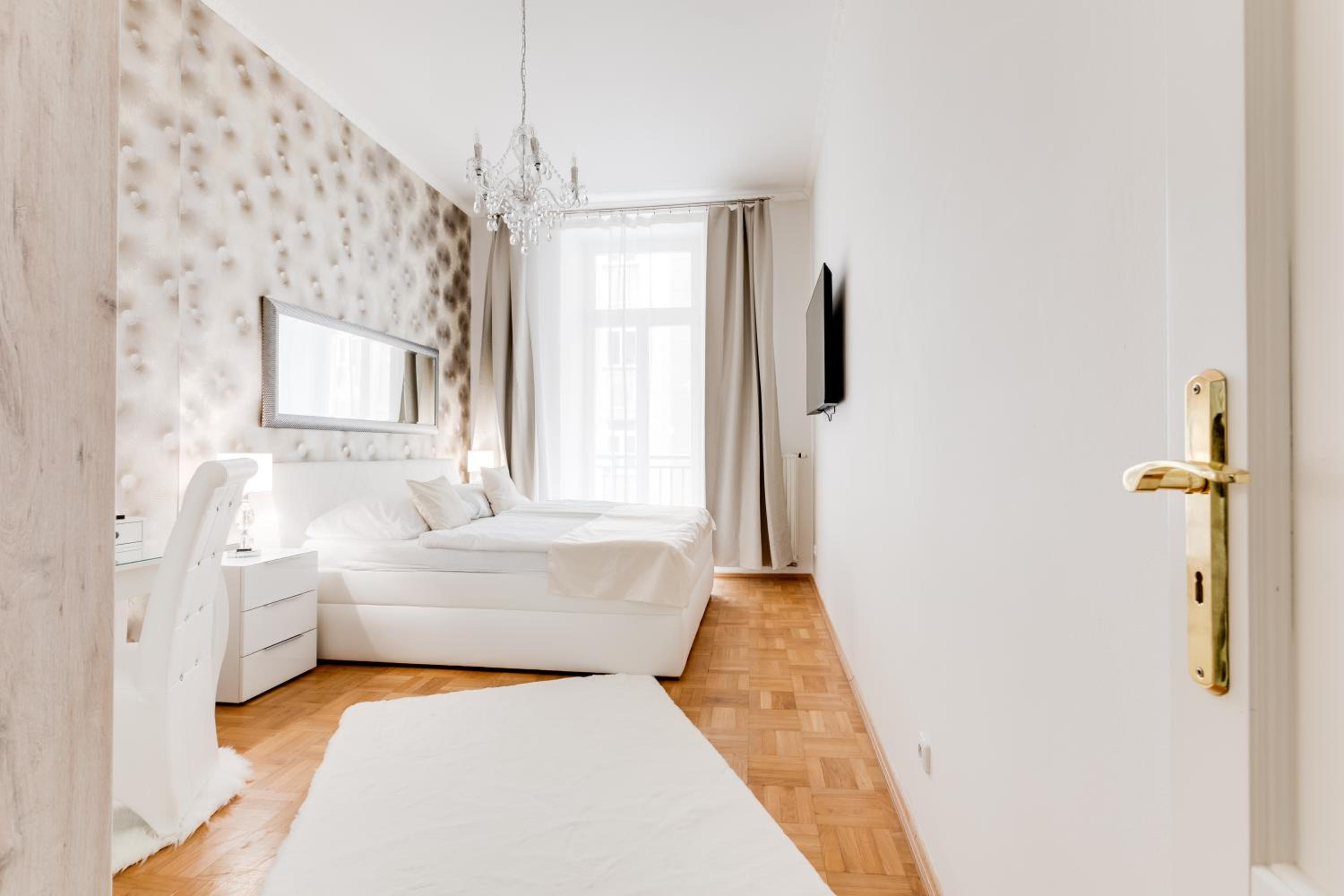 Luxury Riverside Apartments In The Center Of Prague