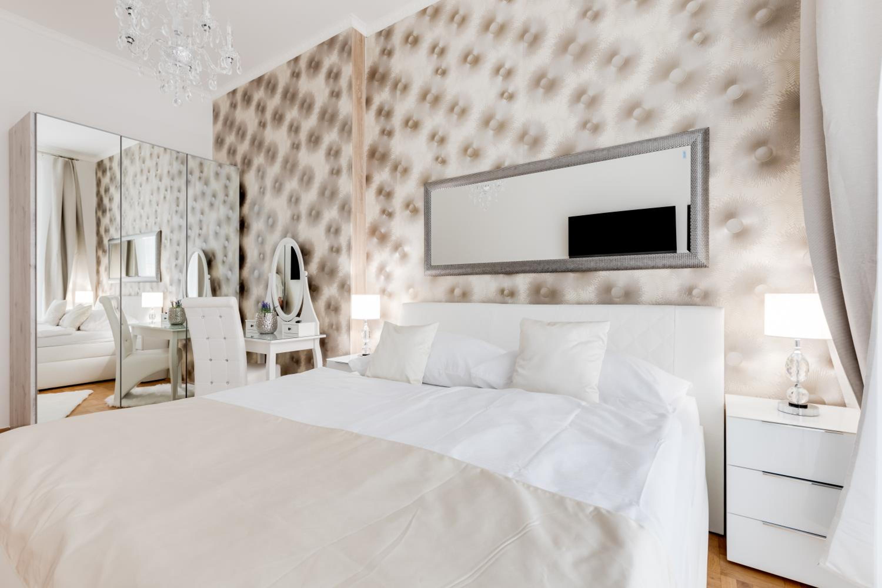 Luxury Riverside Apartments In The Center Of Prague