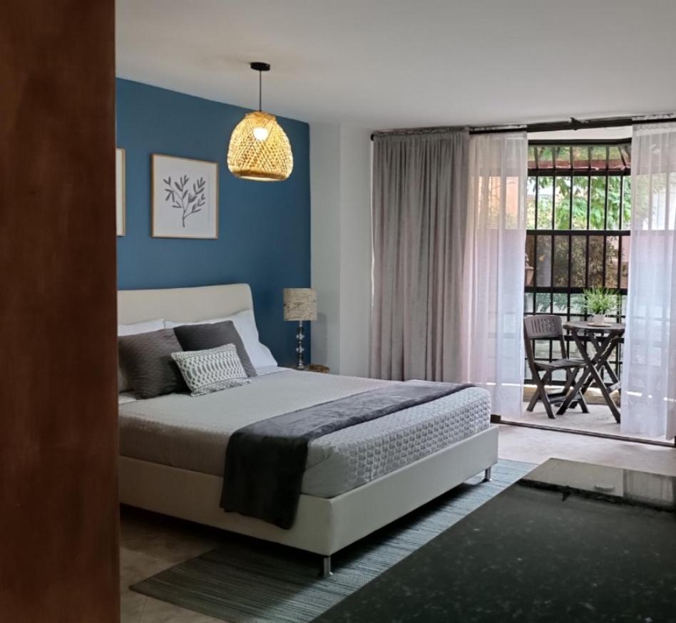 Acogedor apartaestudio ubicado en Laureles view 3