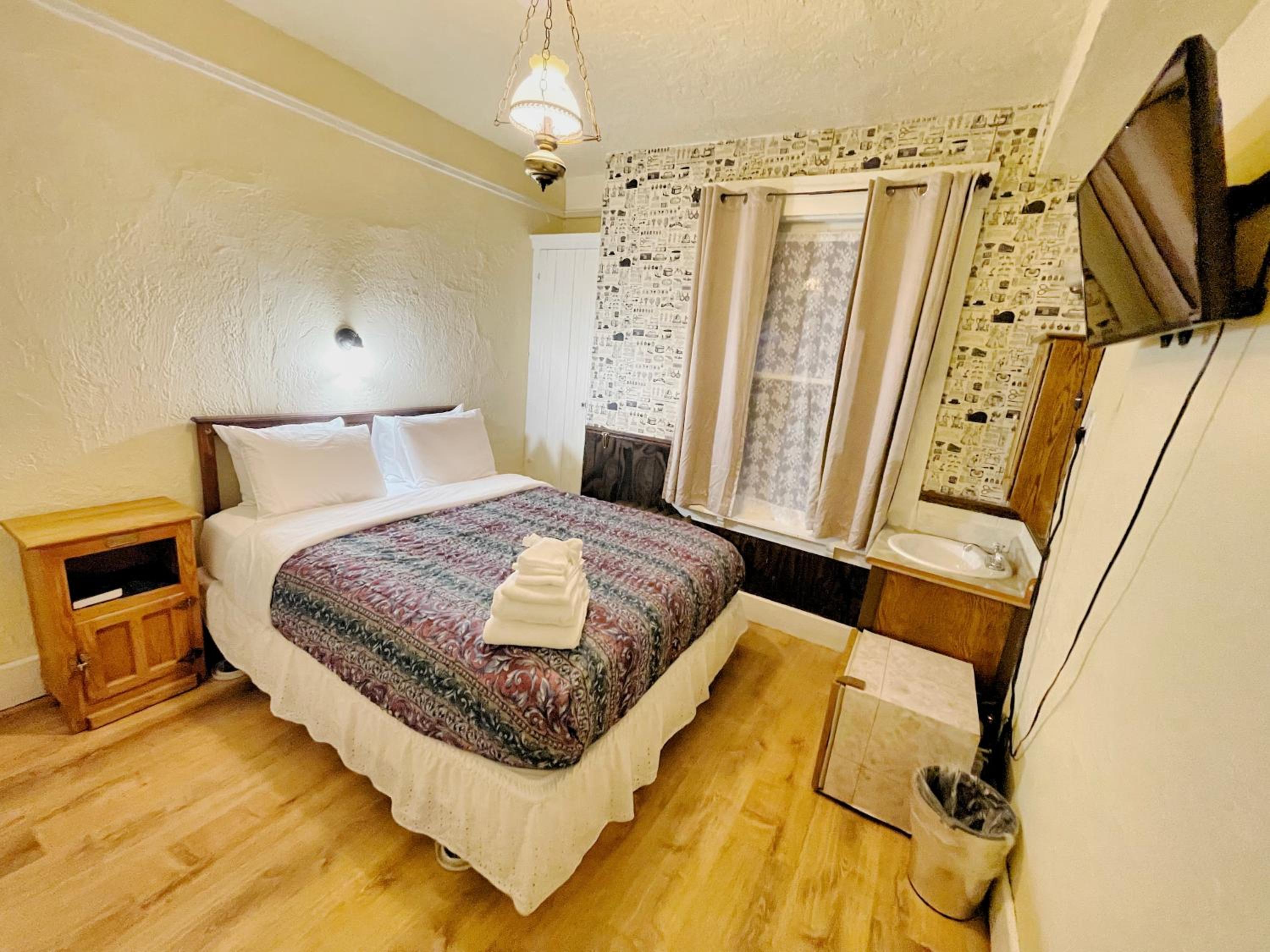 Juneau Vacations - Alaskan Hotel and Bar - Property Image 3