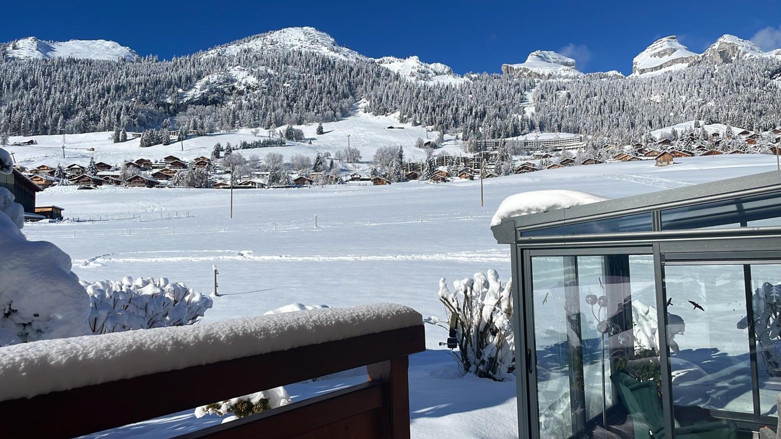 Studio dans un chalet avec jardin privatif