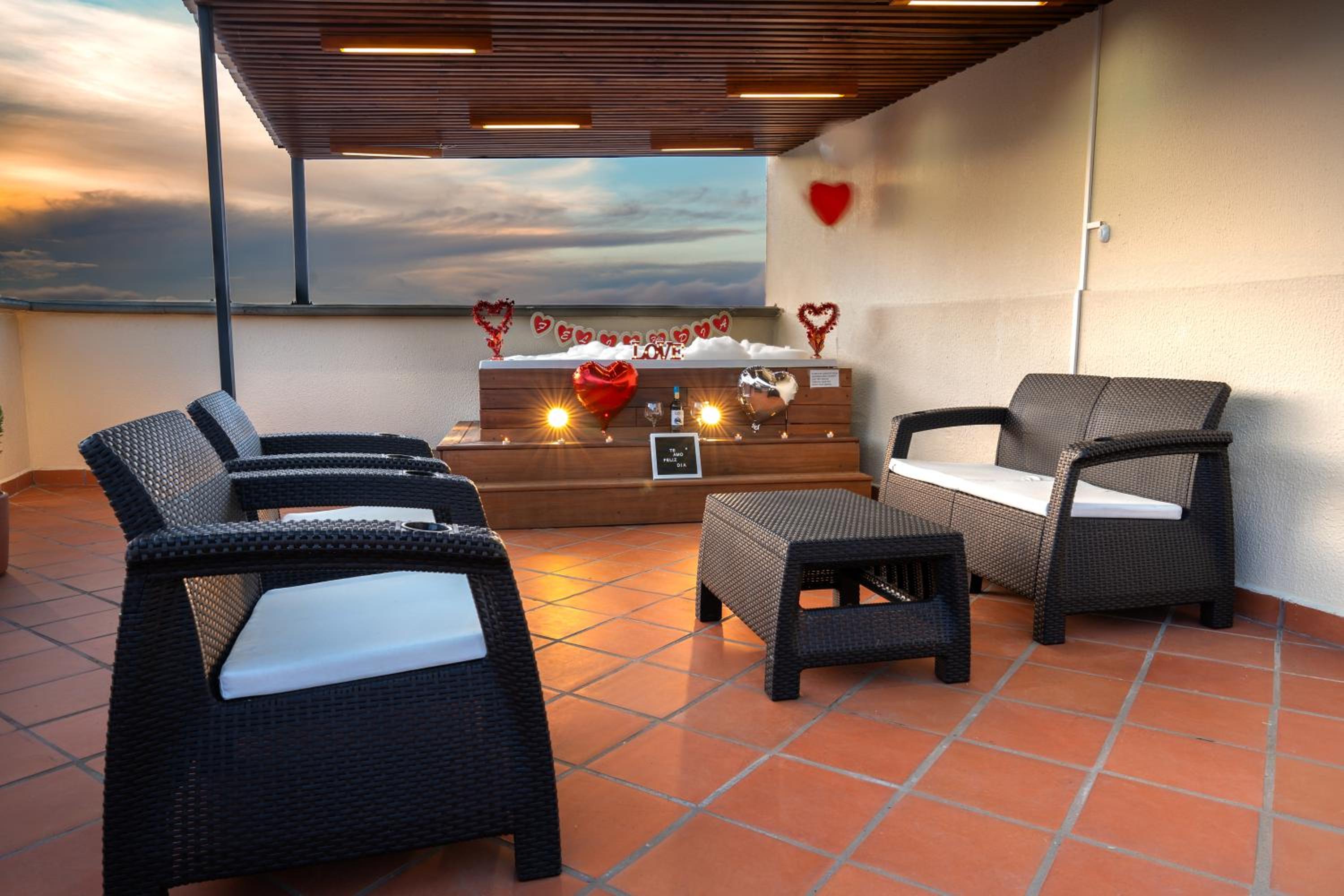Apartamento 401 - Terraza con Jacuzzi - 3 Habitaciones - Rentas Cortas Gerencial