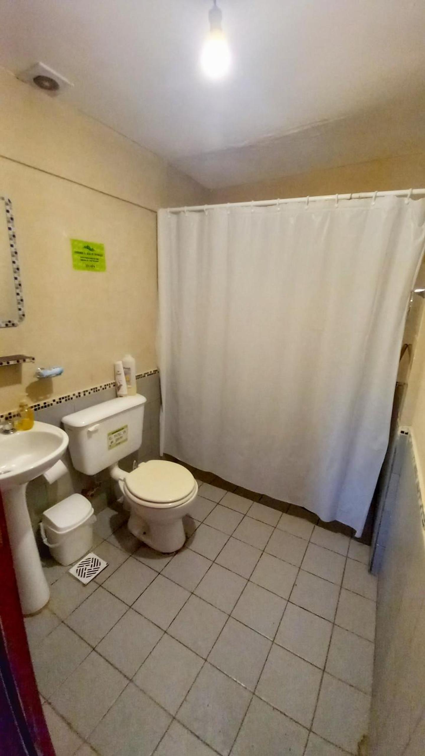 Huaka Hostel and Guest house