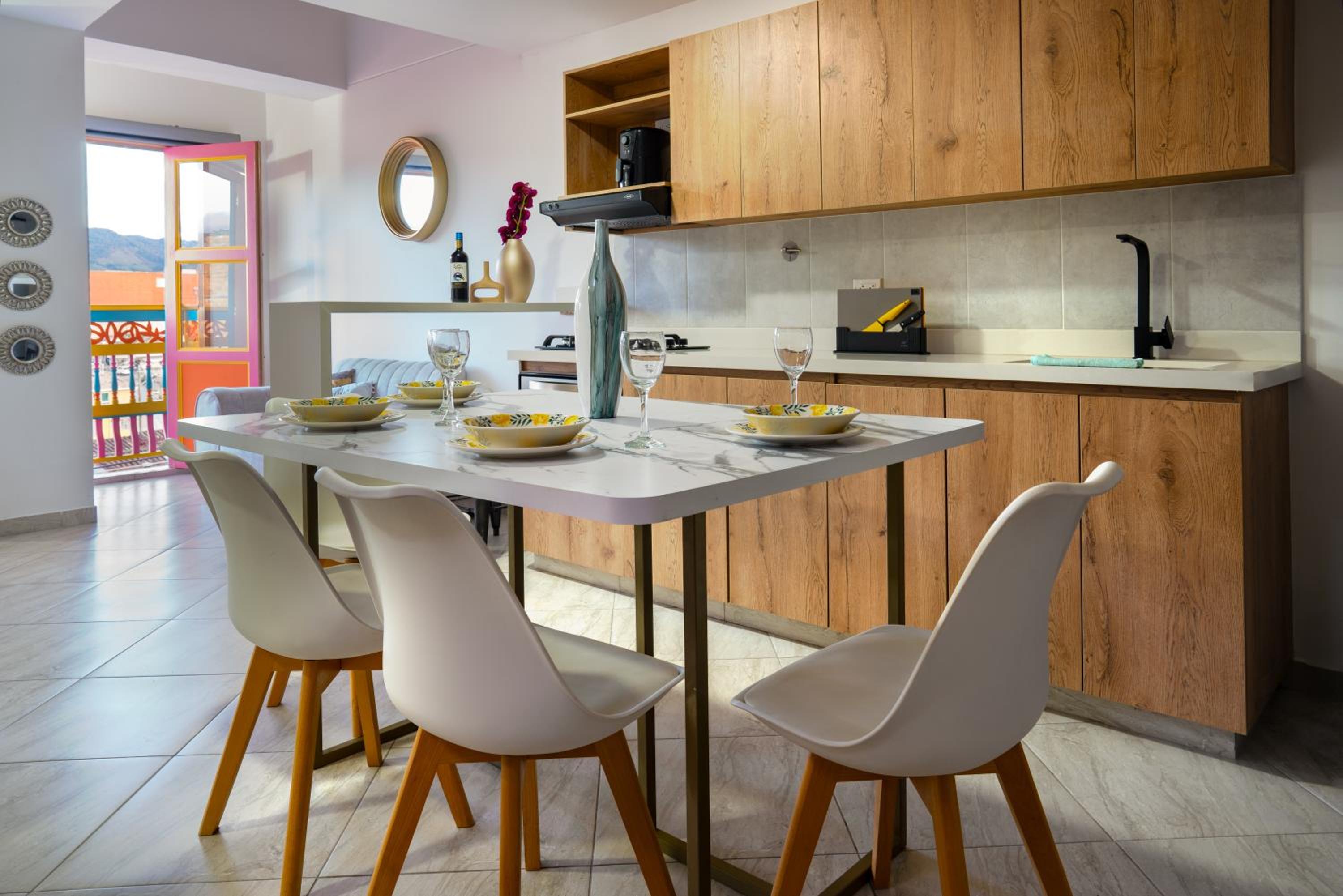 Apartamento 401 - Terraza con Jacuzzi - 3 Habitaciones - Rentas Cortas Gerencial