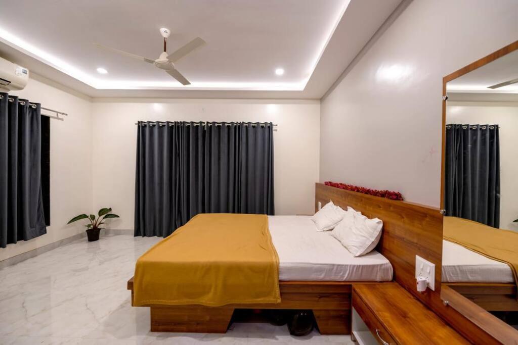 Sunrise Villa 4 BHK With Infinity View view 3