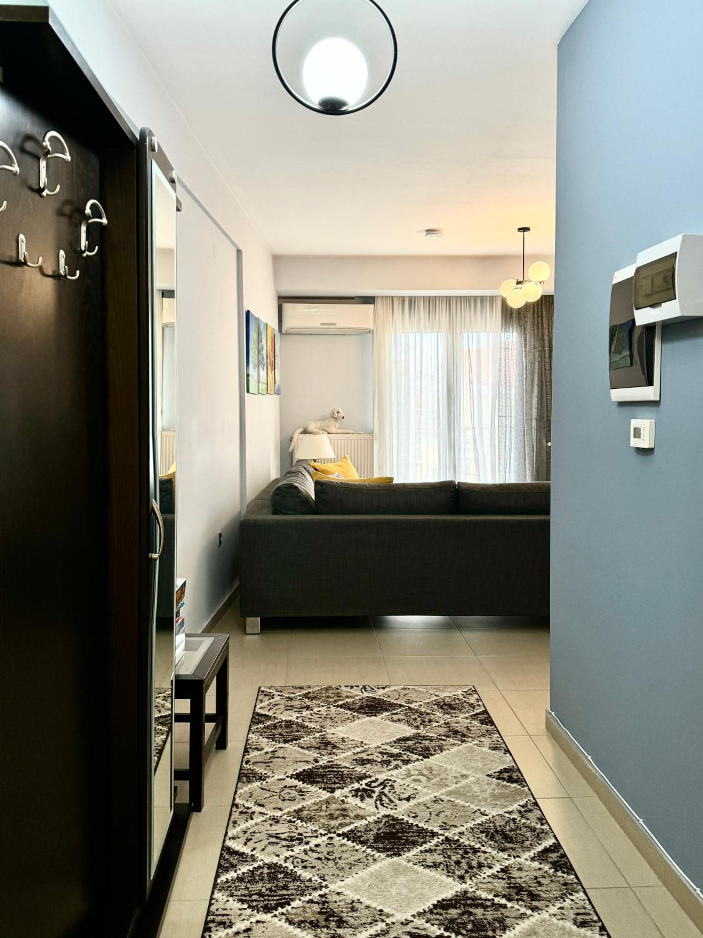 Luxury Apartment in the center photo 2