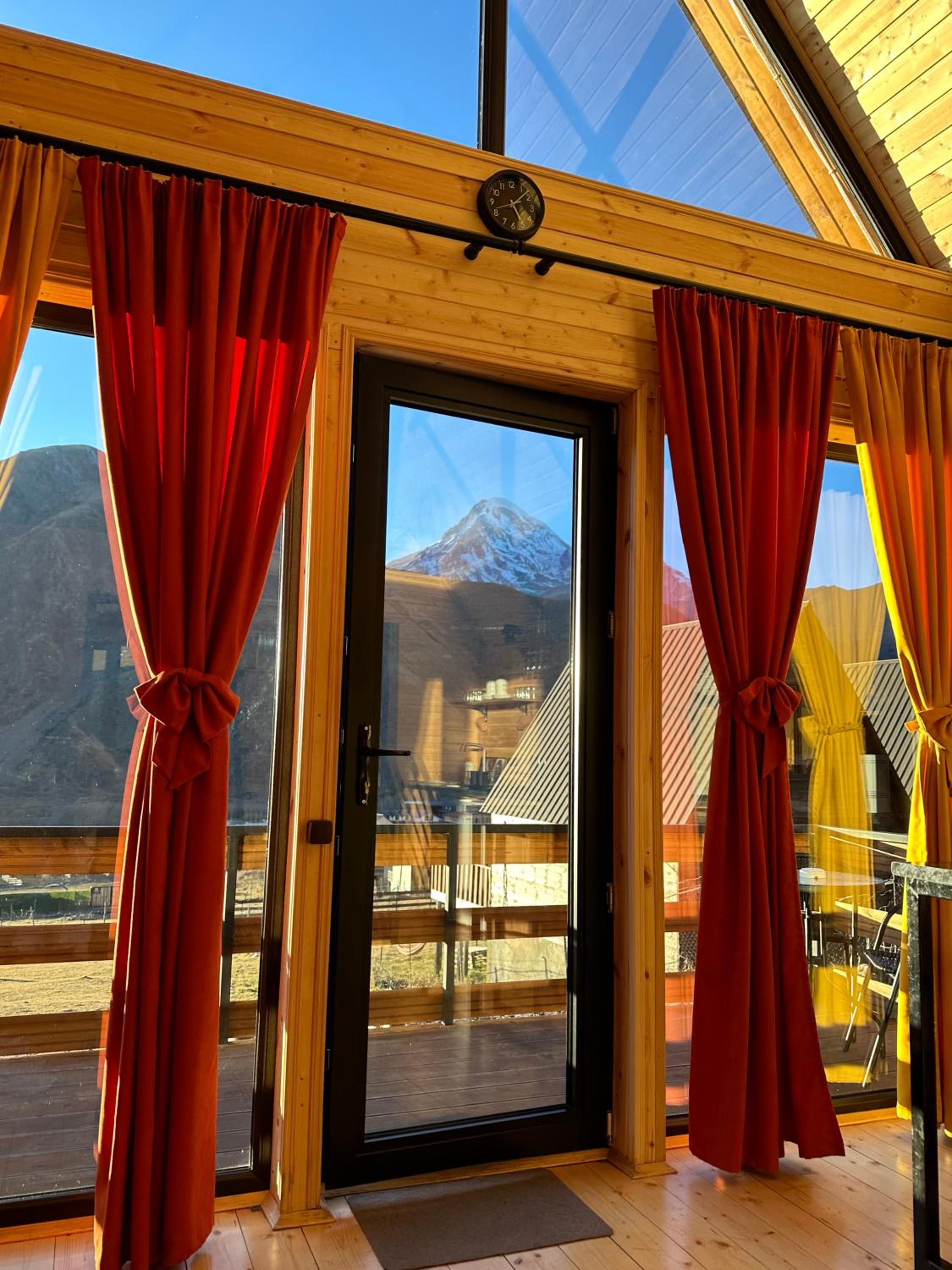 Kazbegi Inn Cottages