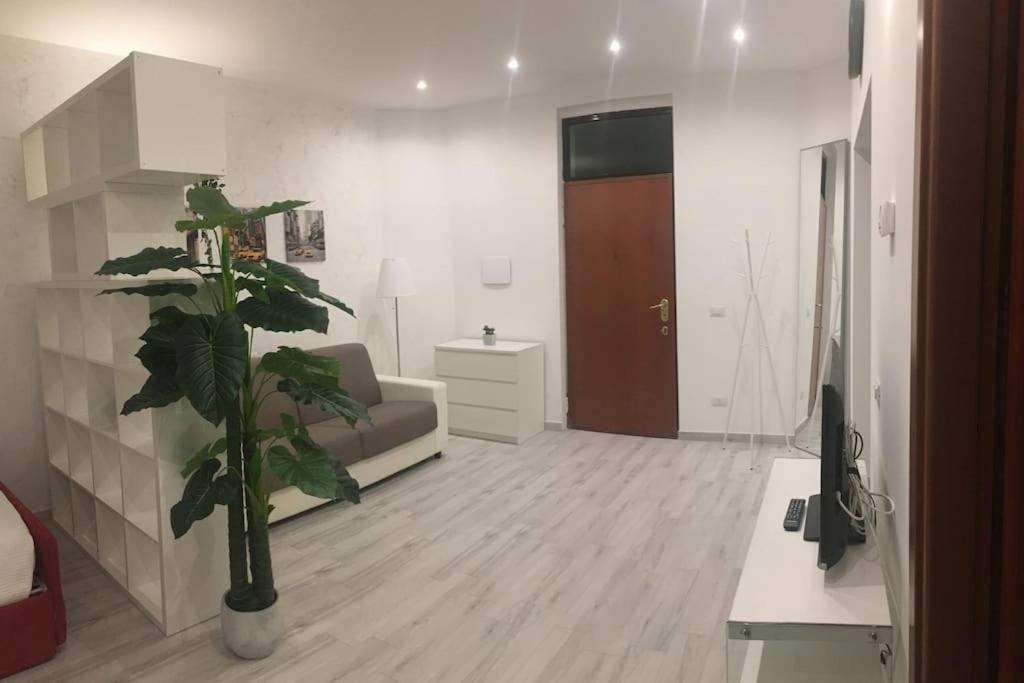 CASA CLAUDY en Vimodrone — hotel room
