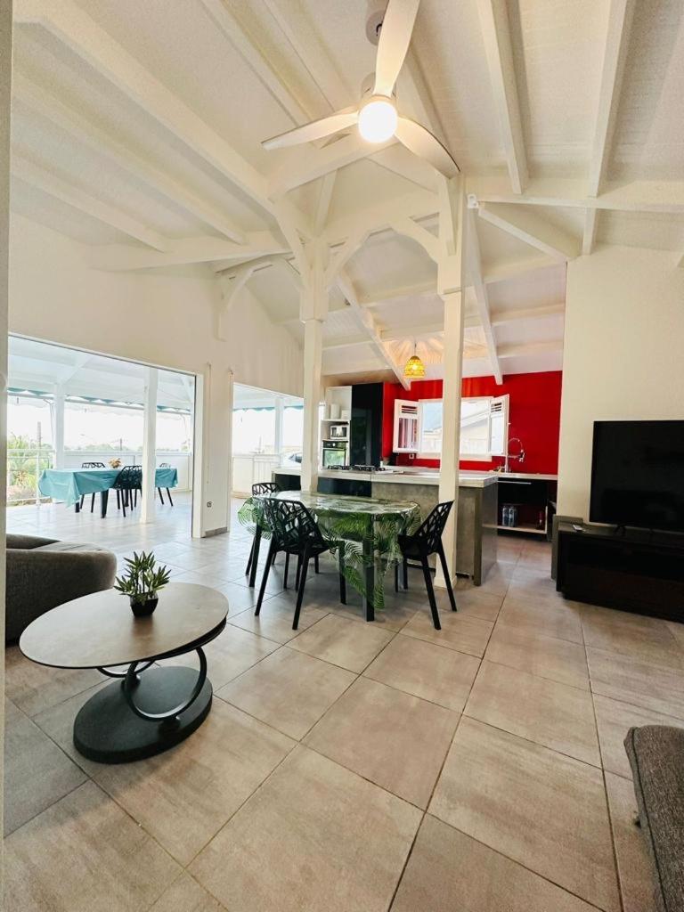 Demeure vue mer avec piscine privée view 4