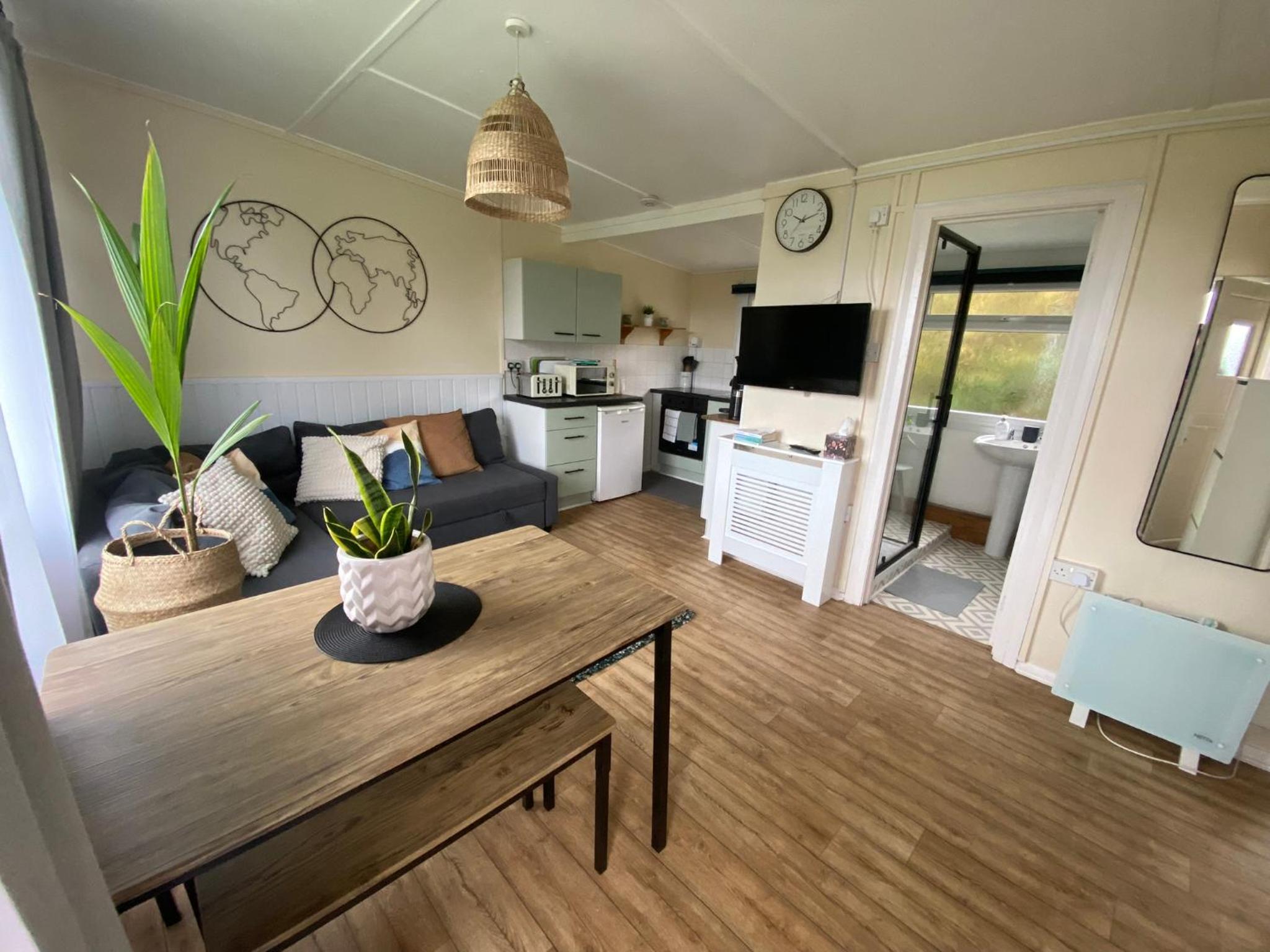 Bay view chalet, 28 Sea Valley view 2