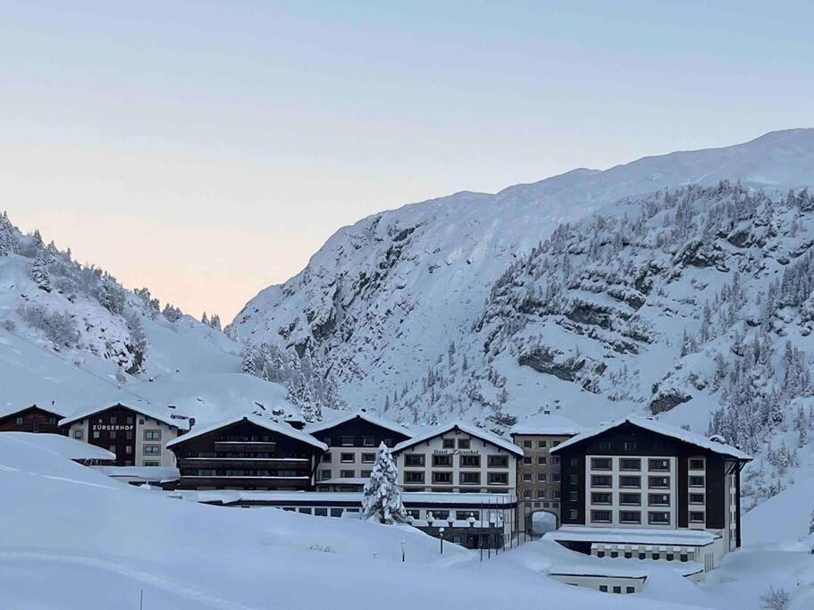 Skilounge Zürs direkt beim Skilift