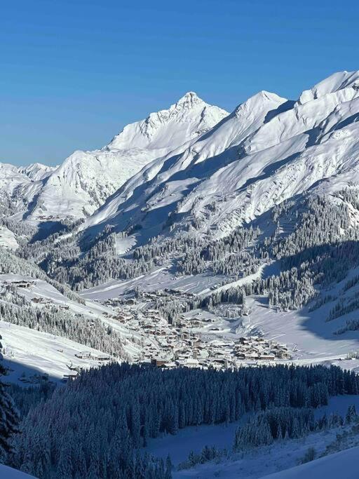 Skilounge Zürs direkt beim Skilift