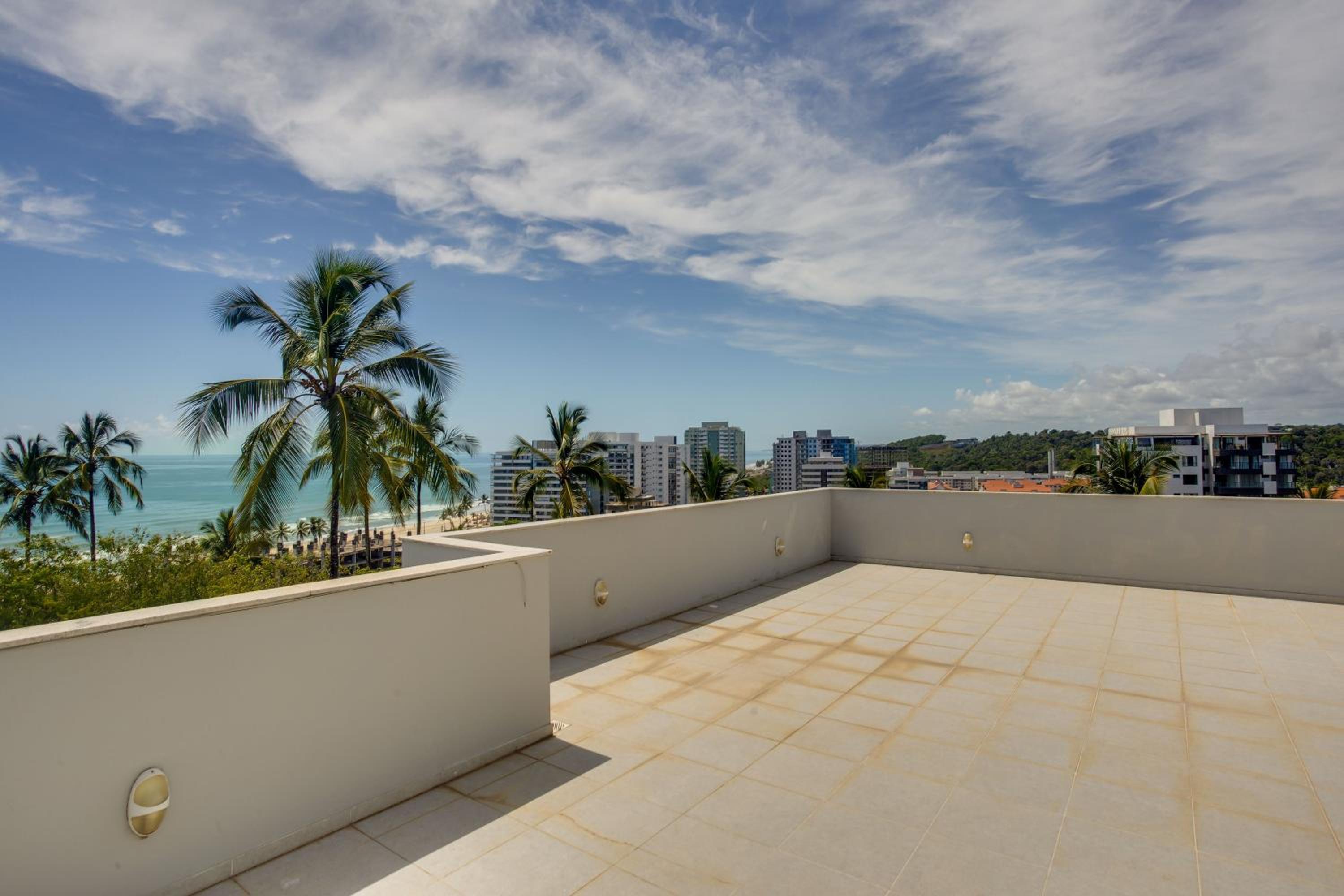 Alto Padrão | Piscina Privada + Vista Mar
