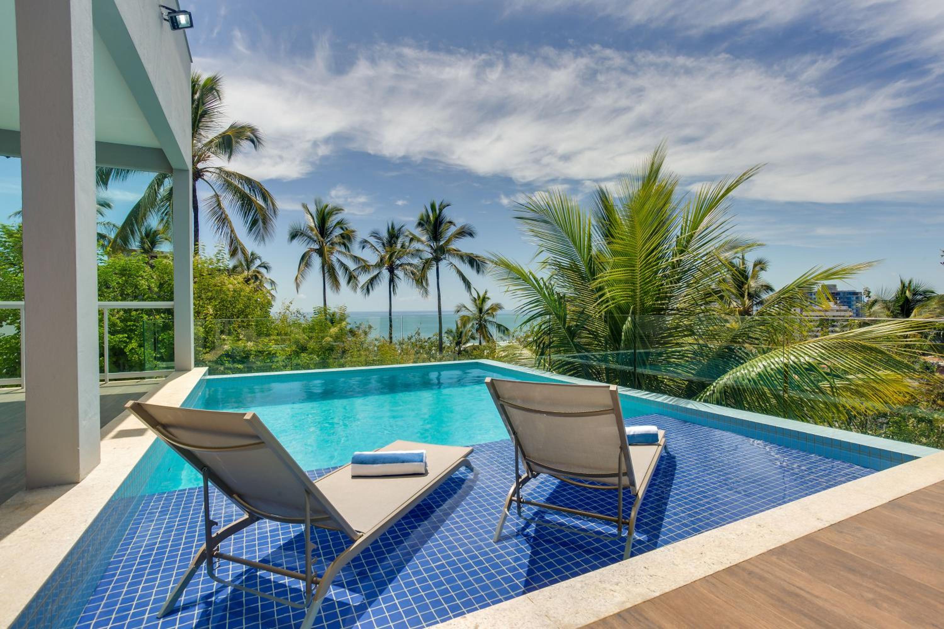 Alto Padrão | Piscina Privada + Vista Mar