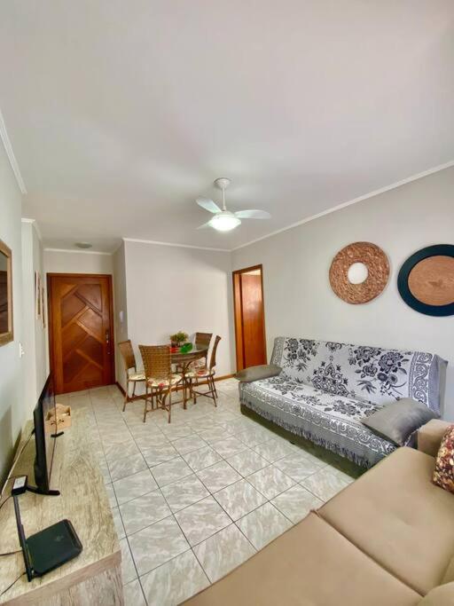 Apartamento 2 quadras do mar centro Capão da Canoa
