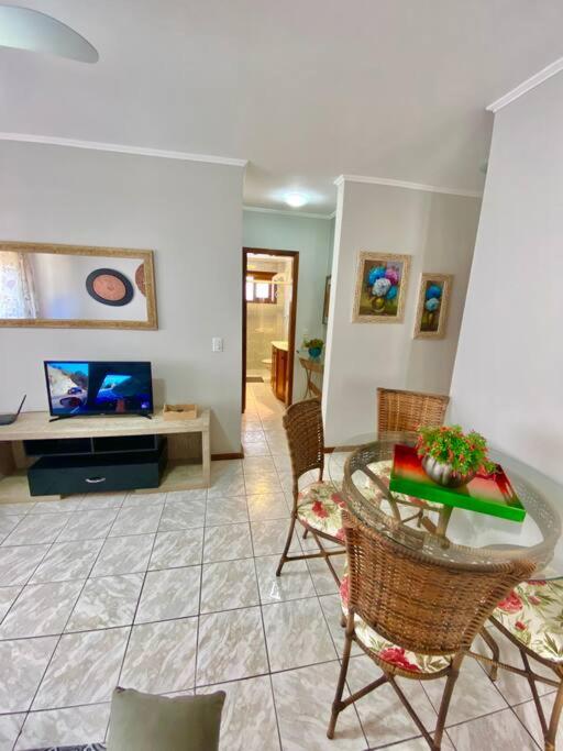 Apartamento 2 quadras do mar centro Capão da Canoa