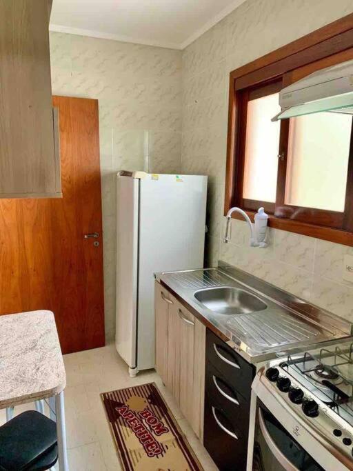 Apartamento 2 quadras do mar centro Capão da Canoa