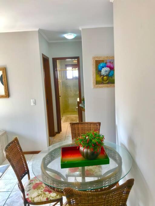 Apartamento 2 quadras do mar centro Capão da Canoa