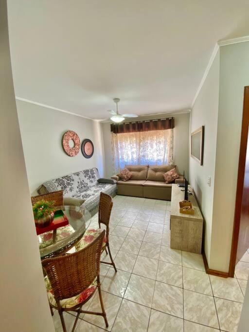 Apartamento 2 quadras do mar centro Capão da Canoa