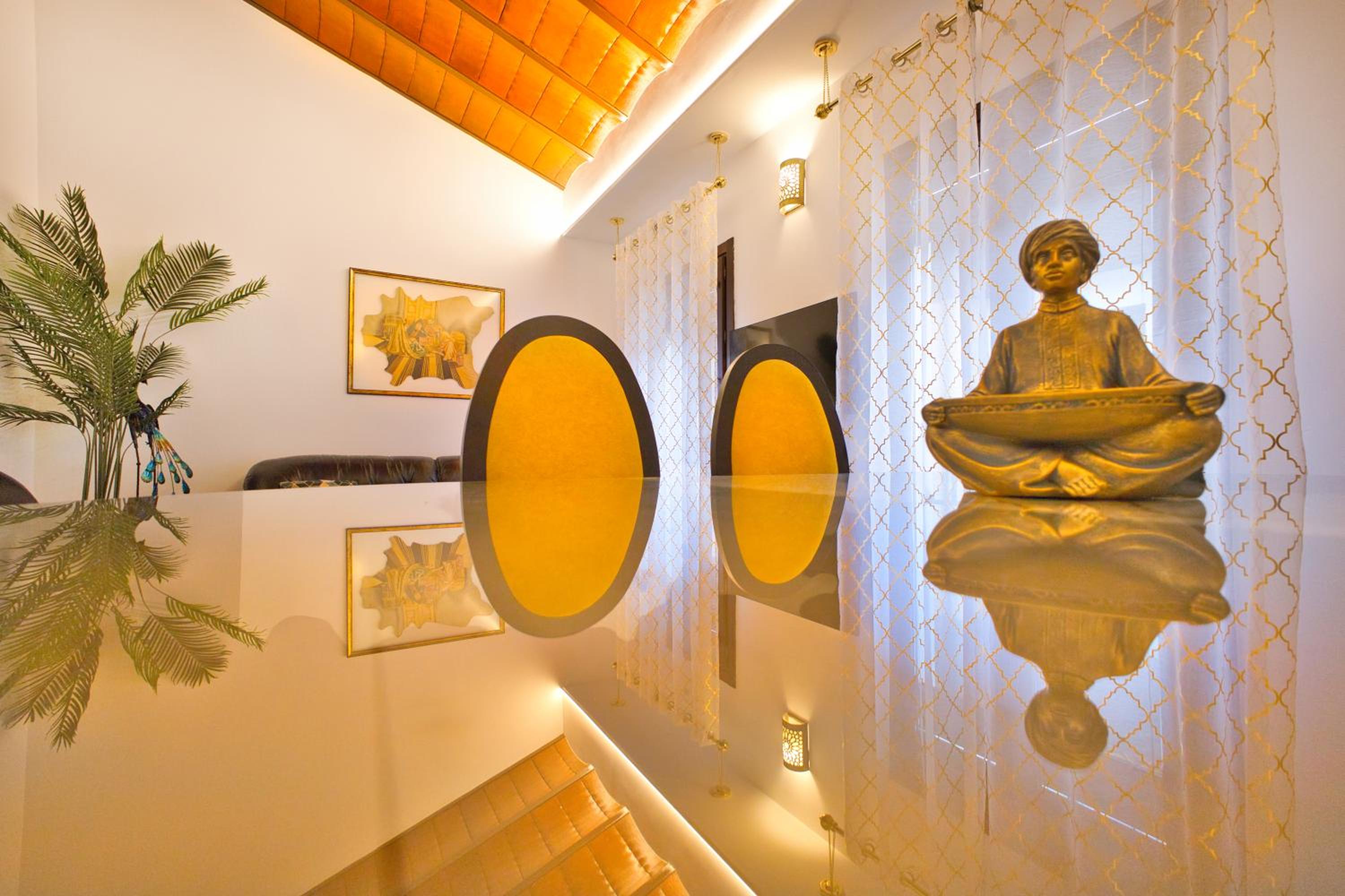 Le Grand Sultan 1492, Mirador San Nicolás, Parking included