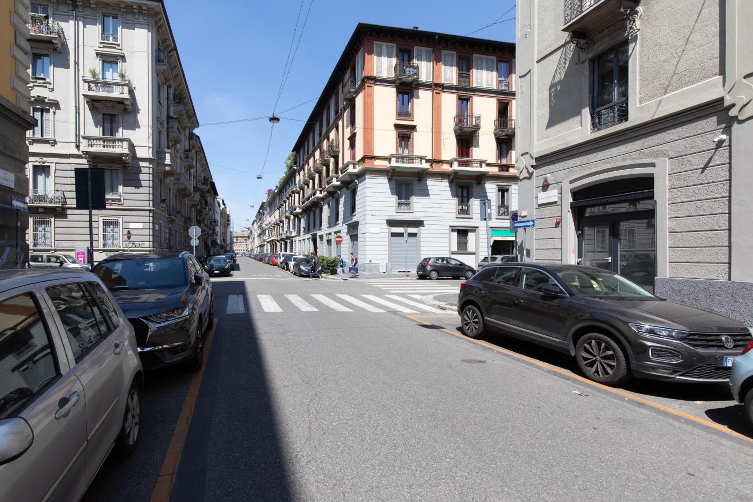 Porta Venezia- design apartment, 2-bedrooms, Netflix, wifi
