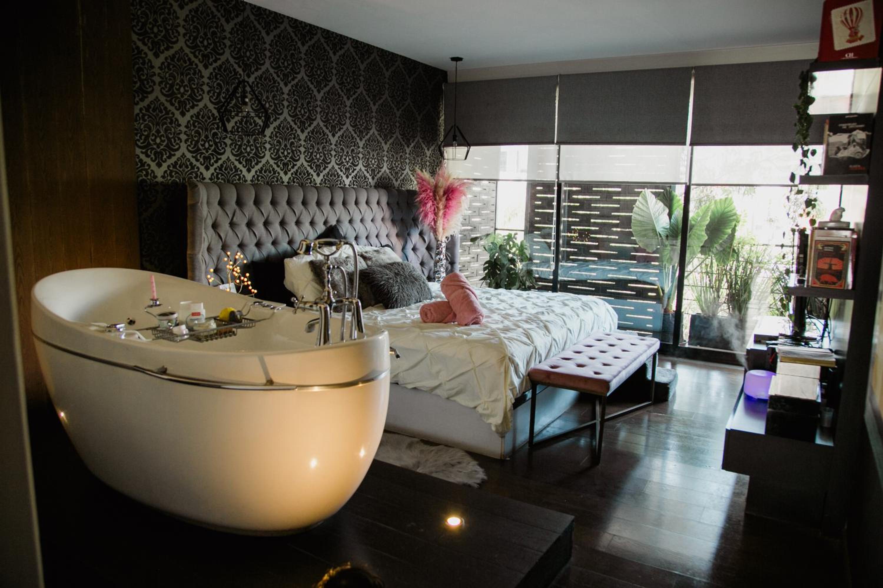 hotel room