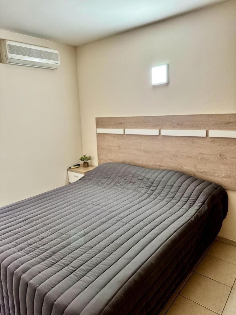 Casa con pileta cerca del Parque