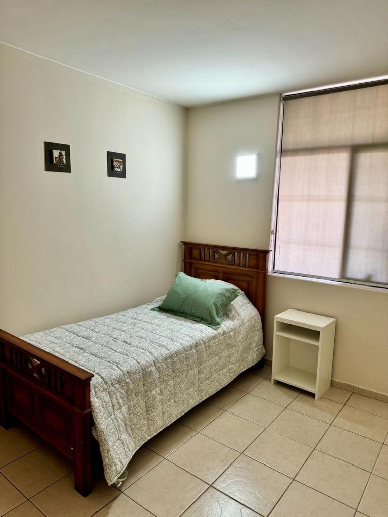 Casa con pileta cerca del Parque