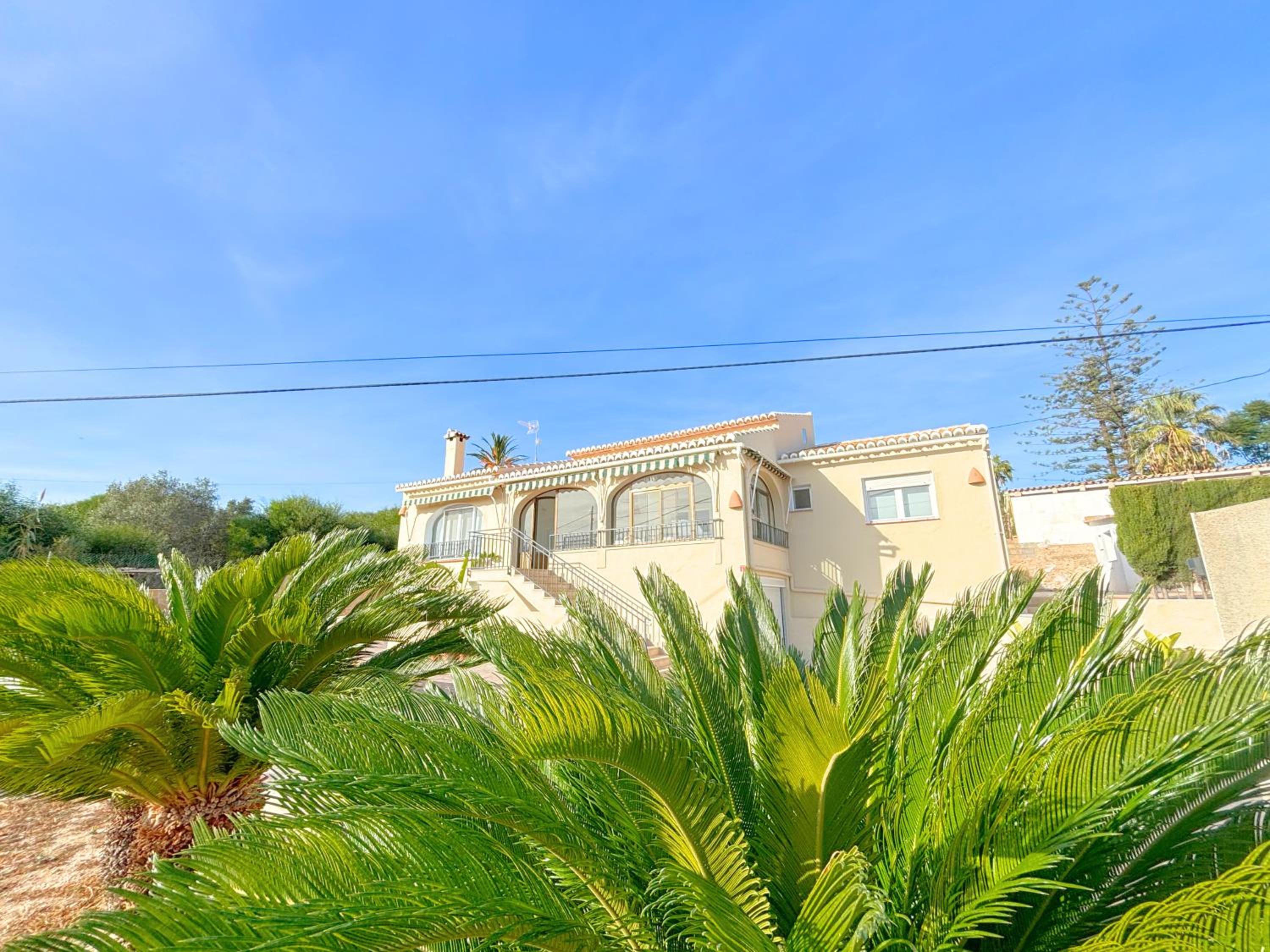 Villa mediterránea con piscina privada
