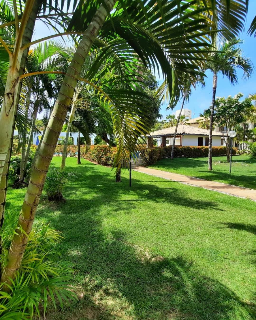 GUARAJUBA SUMMER FLAT 108 Flat Beira Mar na melhor localização de Guarajuba Faça Tudo a pé sem precisar de carro