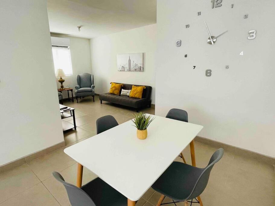 Gabby’s Accesible House in Private area