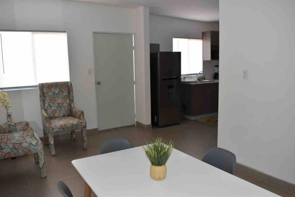 Gabby’s Accesible House in Private area