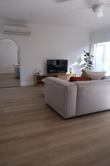 Som House 2