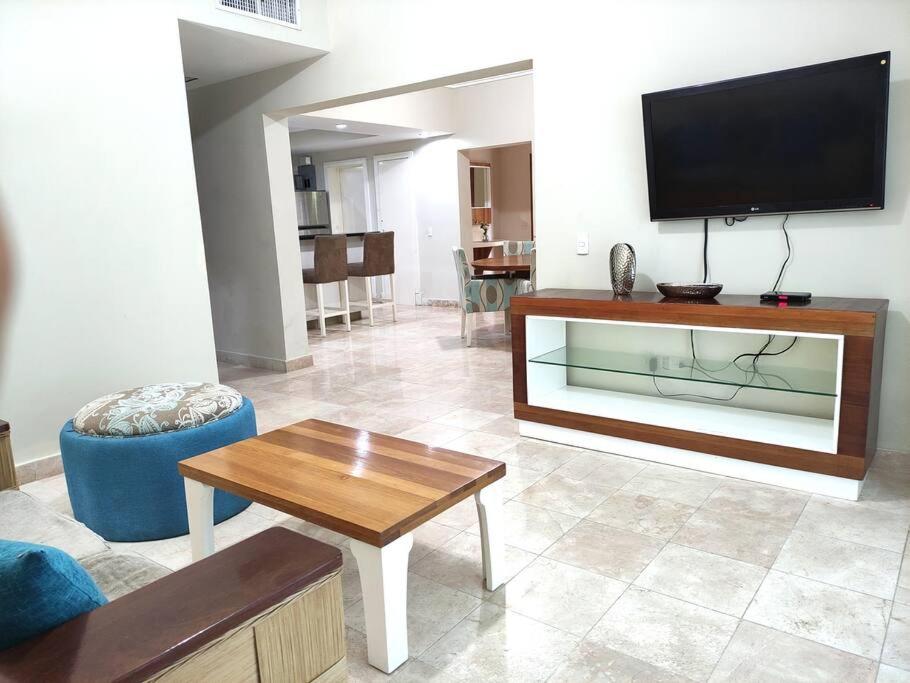 BeachFront Apartament - Private Beach Access